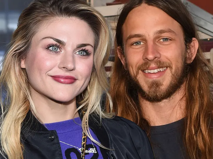 Kurt Cobain’s Daughter, Frances Bean Cobain, Marries Tony Hawk’s Son, Riley Hawk