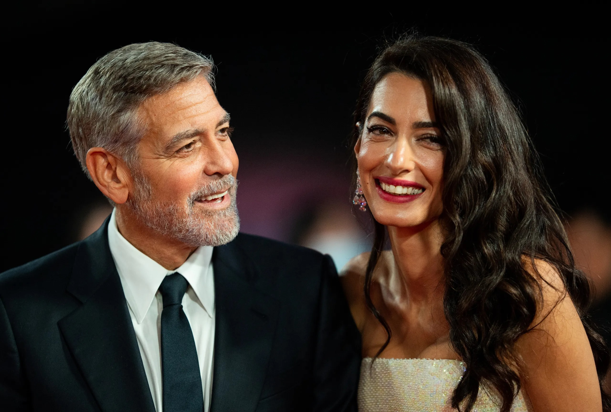 Clooney’s twins – the exact copies of their father. The way Alexander and Ella, Clooney’s twins look left the fans speechless