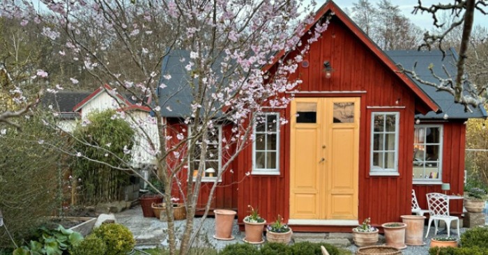 «27 square meters of comfort!» A Swedish man showed his tiny house and now everyone has a dream to live here