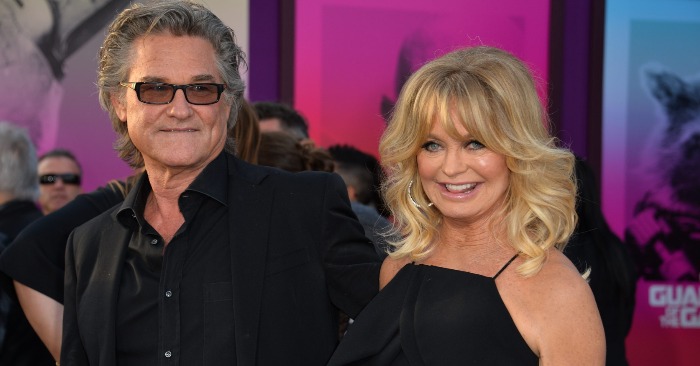 «It’s already unpleasant to look at her!» Goldie Hawn’s random photos with her husband caused mixed reactions