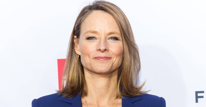 «Has been changed beyond recognition!» Paparazzi captured Jodie Foster in an unkempt appearance