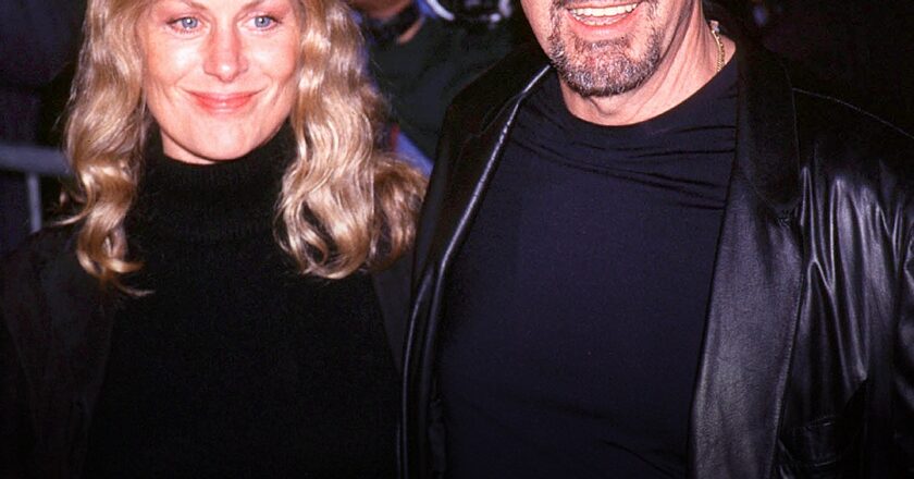 Al Pacino & Beverly D’Angelo’s Beautiful Twin Daughter, 23, Looks ‘So Much’ Like Mom in New Photo